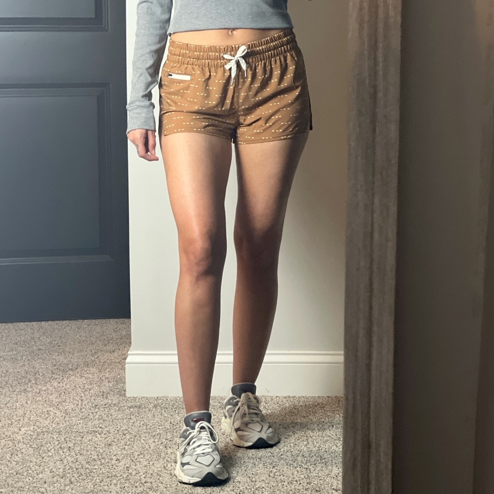 Vuori Clementine Performance Shorts - lined